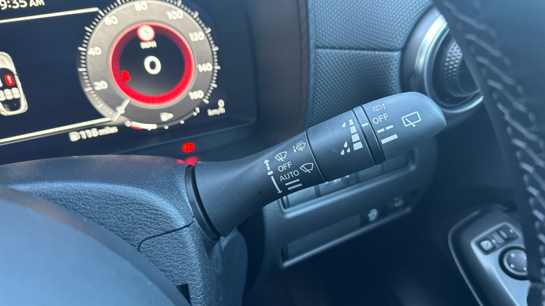 Nissan Juke 1.0 DiG-T N-Connecta 5dr Petrol Hatchback